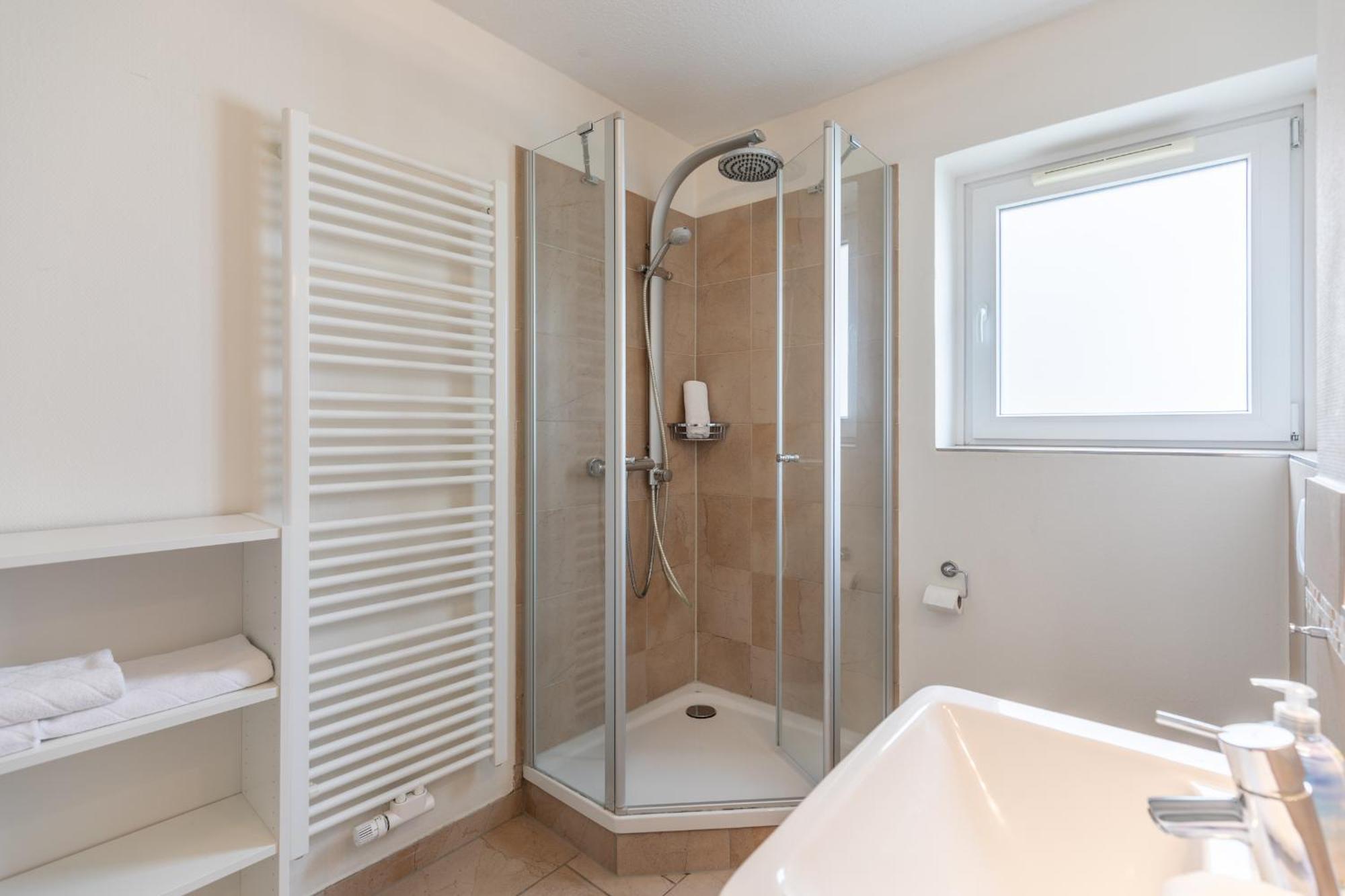 Dat Luette Huus - Wohnung 2 Husum  Bagian luar foto